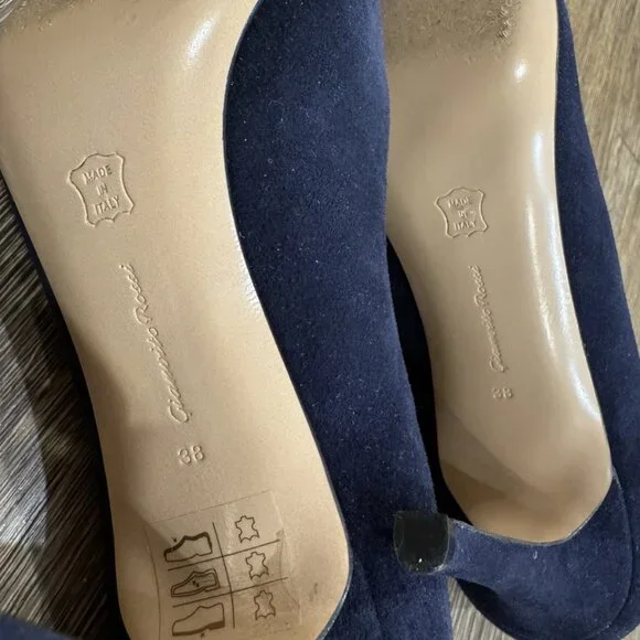 Gianvito Rossi Blue Suede Manolo Blahnik Pointed Toe Pumps - Picture 8 of 11